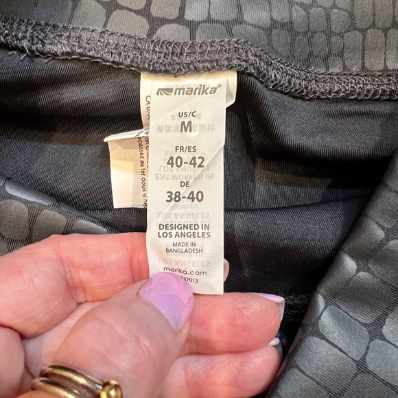 NWT Marika Ebony Crocodile Leggings- Size Medium - Picture 9 of 11